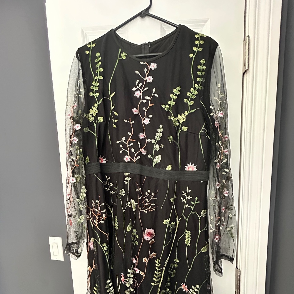 Black and floral embroidered dress size 1x